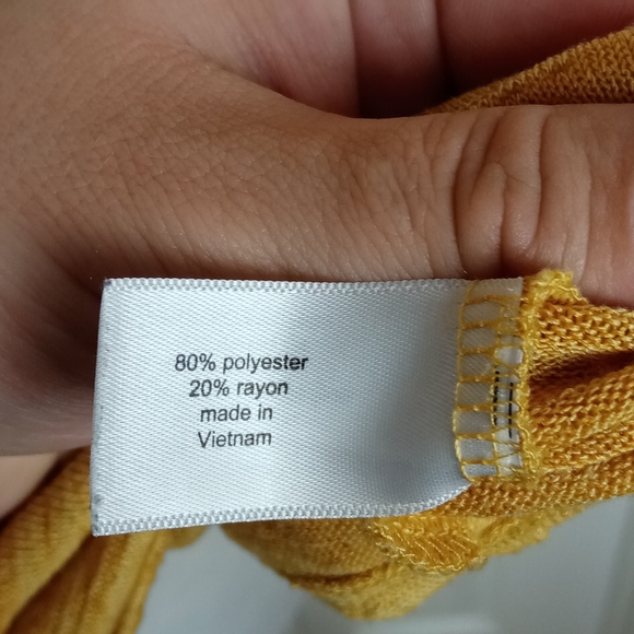 4/$25 Lane Bryant mustard ruffle sleeved top - Picture 5 of 6